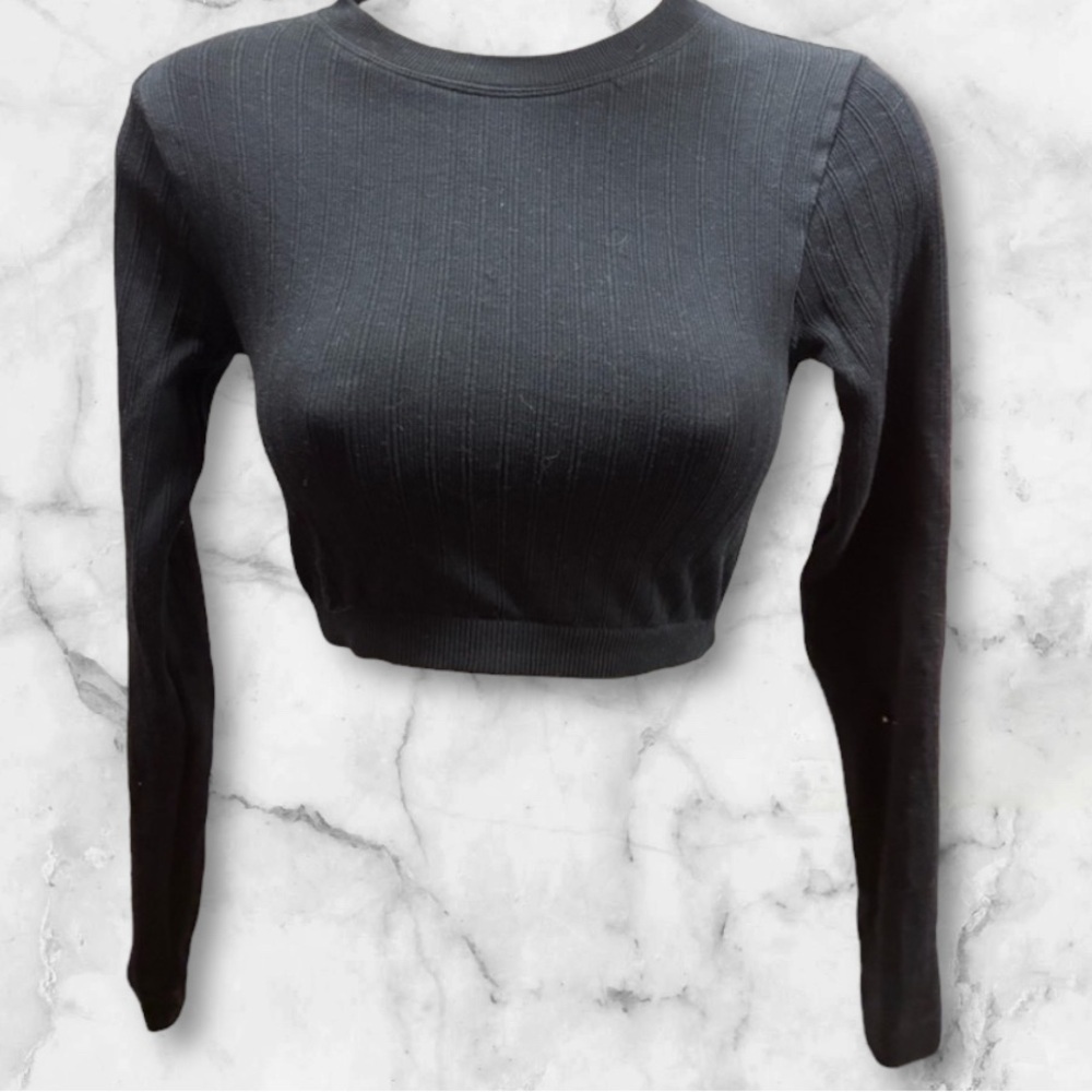 Arizona Womens Juniors Crew Neck Long Sleeve cropped Shirt